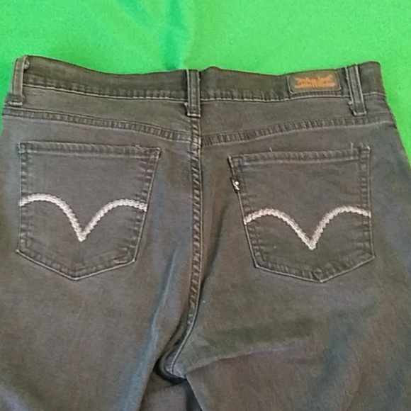 Levis perfectly slimming 512 bootcut high rise - Picture 4 of 5